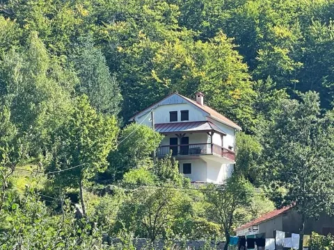 Prodaja, kuća, 200m², Centar, Cetinje - image 1