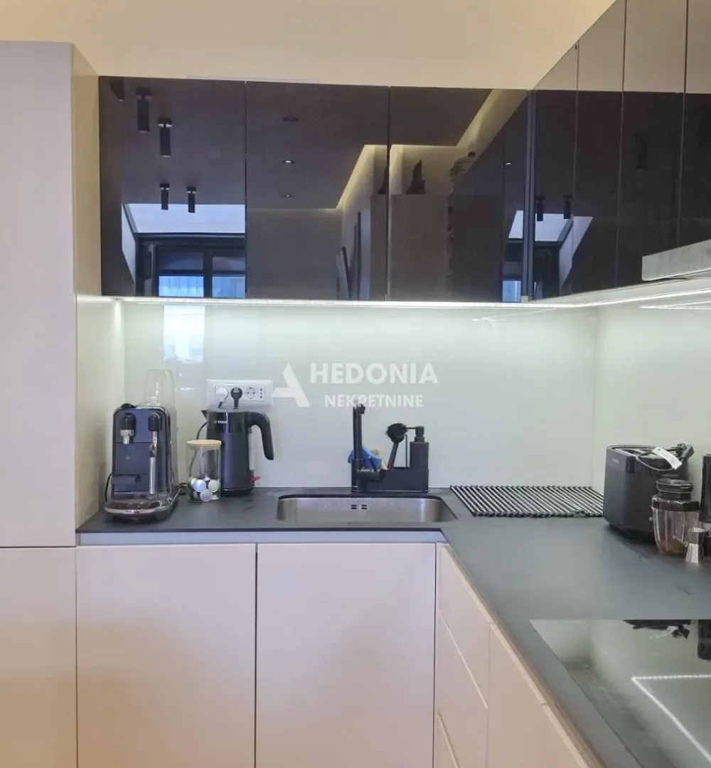 Rent, two bedroom apartment, 60m², Vračar Sve Podlokacije, Beograd