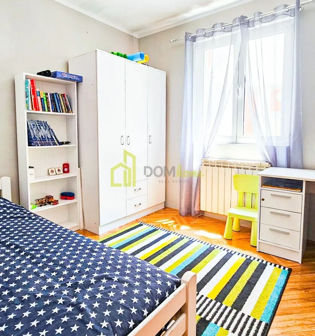 Sale, house, 350m², Momišići, Podgorica