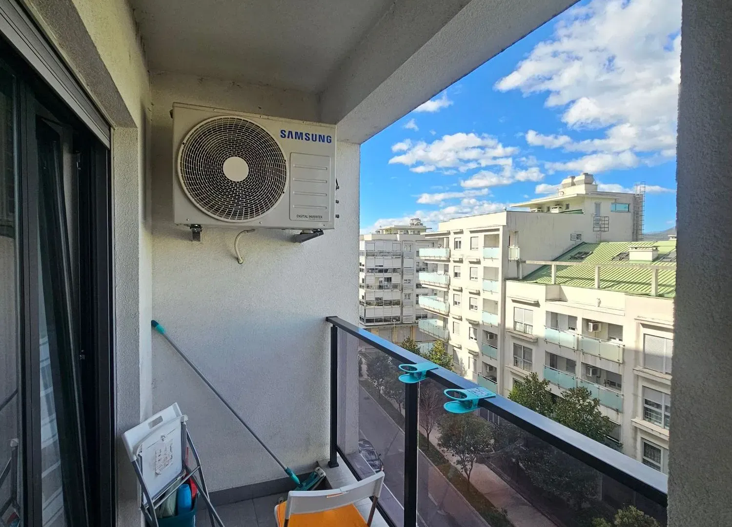 Prodaja, jednosoban stan, 45m², Tološka šuma, Podgorica