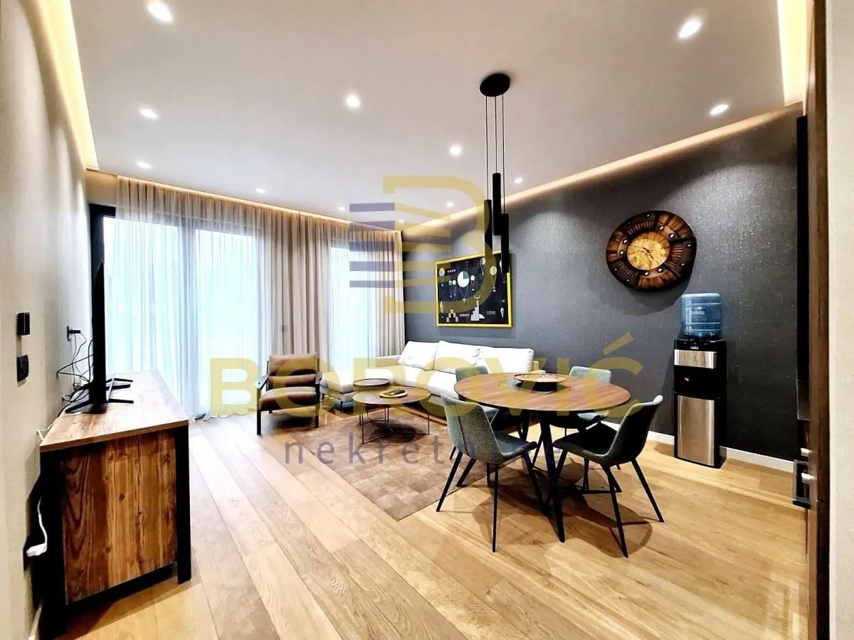 Rent, two bedroom apartment, 55m², Savski Venac, Beograd