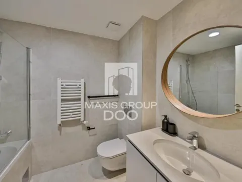 Izdavanje, trosoban stan, 89m², Savski Venac, Beograd - image 2