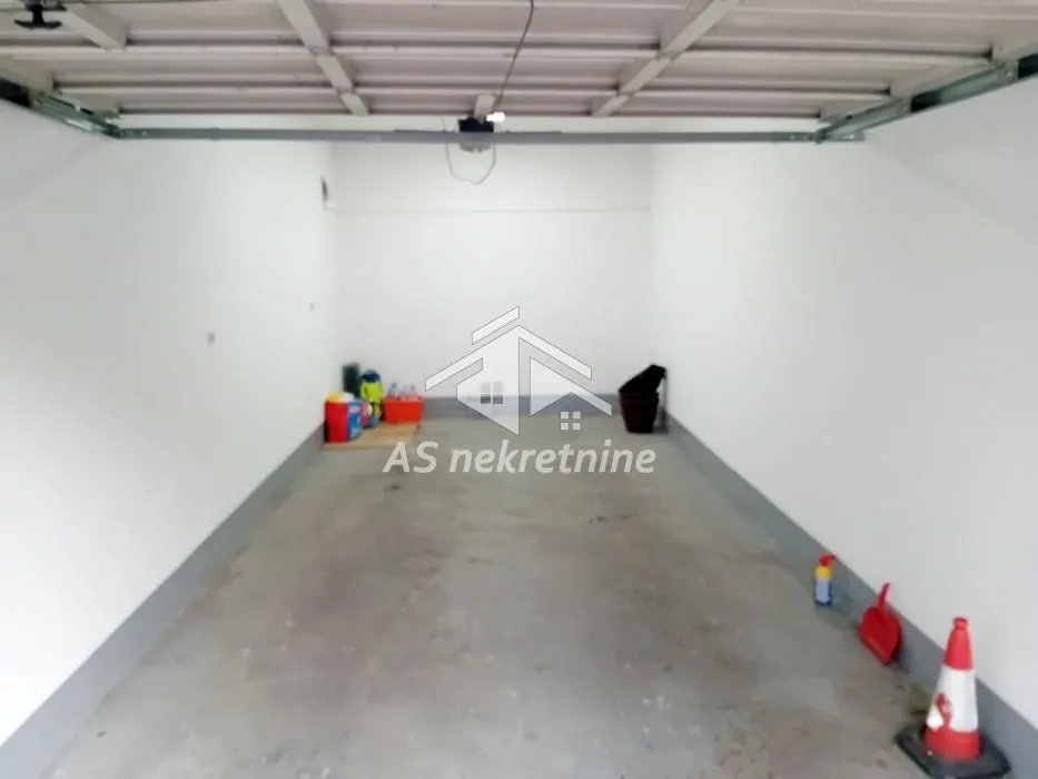 Rent, three bedroom apartment, 98m², Savski Venac, Beograd