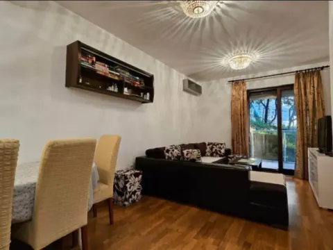 Sale, one bedroom apartment, 47m², Bečići, Budva - image 1