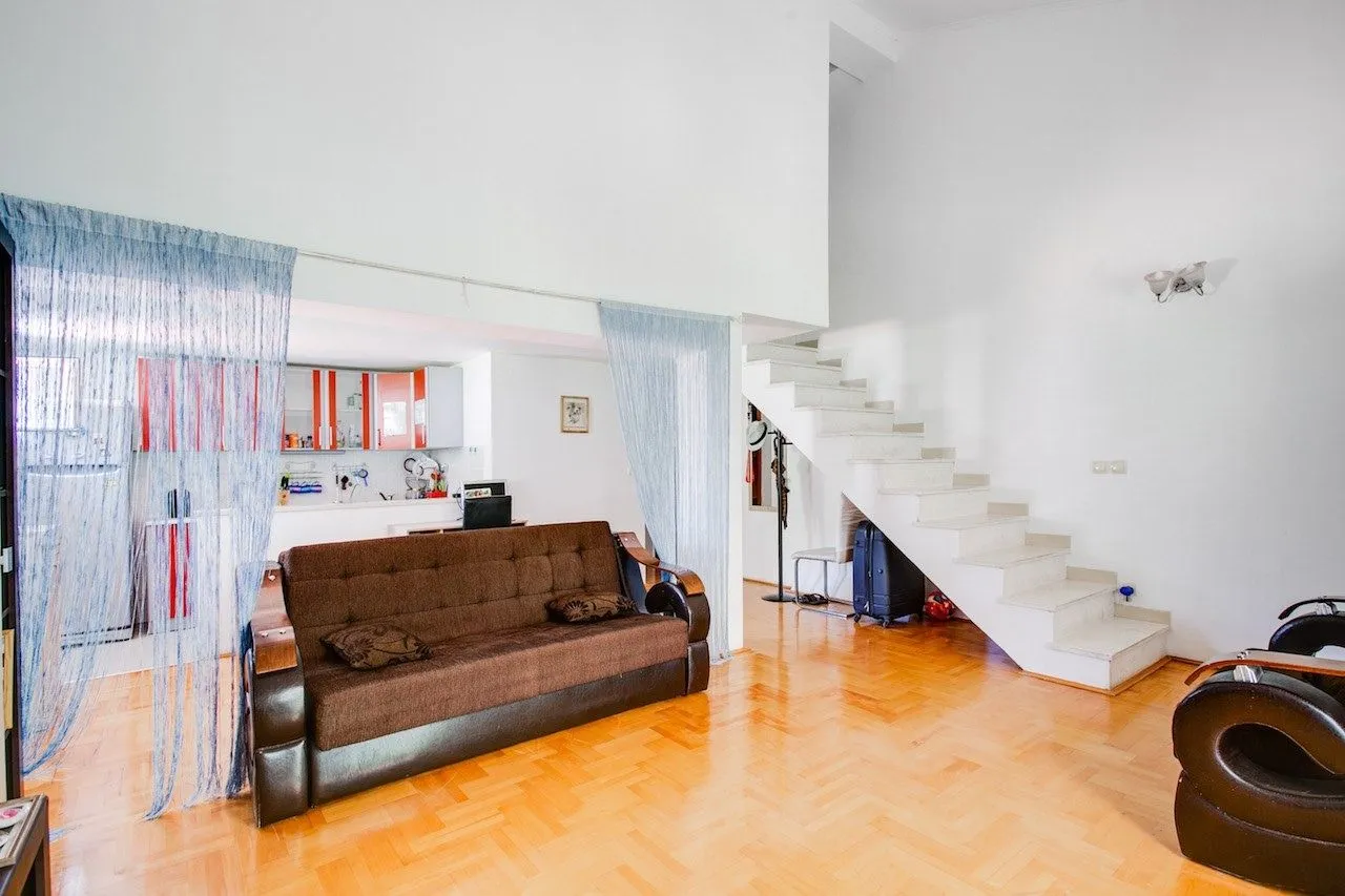 Prodaja, dvosoban stan, 82m², Gospoština, Budva