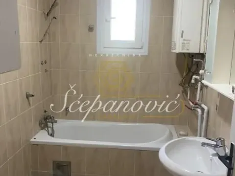 Prodaja, kuća, 150m², Centar, Novi Sad - image 2