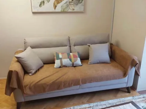 Izdavanje, dvosoban stan, 65m², Centar, Tivat - image 3