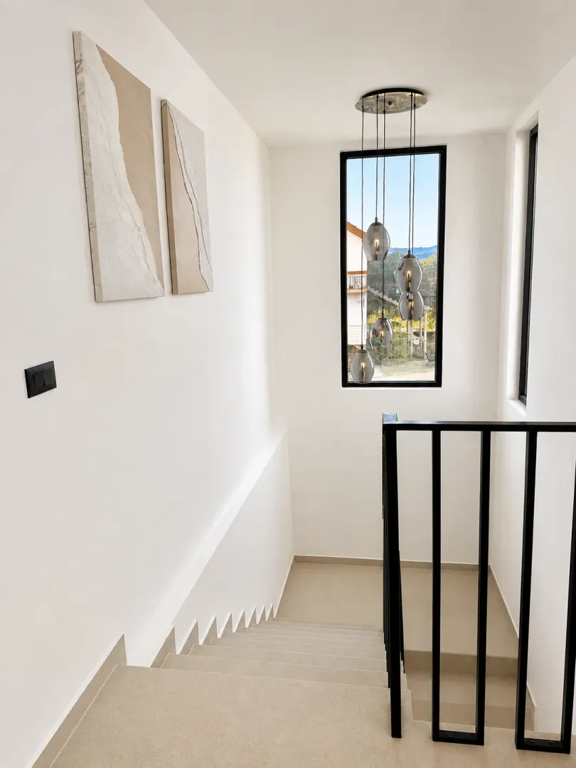 Rent, house, 225m², Gornja Gorica, Podgorica