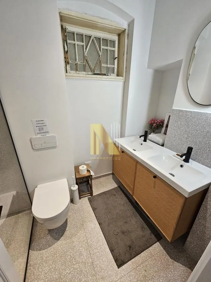 Izdavanje, trosoban stan, 110m², Centar, Novi Sad