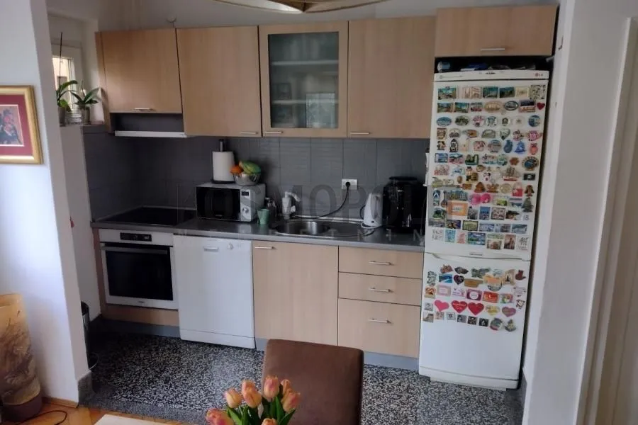 Sale, two bedroom apartment, 61m², Slavujev Venac, Zvezdara Sve Podlokacije