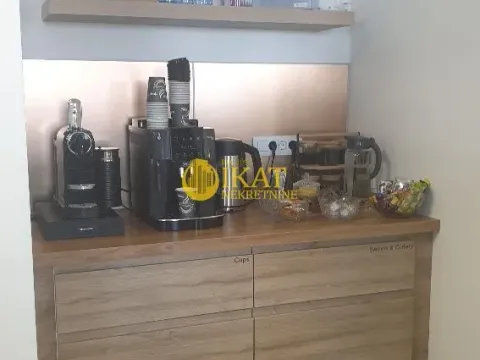 Izdavanje, poslovni prostor, 289m², Tašmajdan, Palilula Sve Podlokacije - image 9