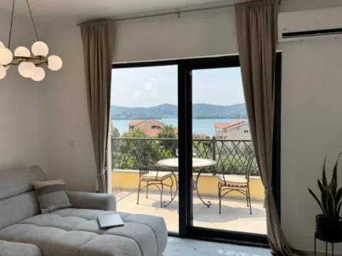 Izdavanje, jednosoban stan, 59m², Tivat, Crna Gora - image 11