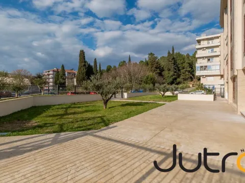 Izdavanje, jednosoban stan, 42m², Podgorica, Crna Gora - image 8