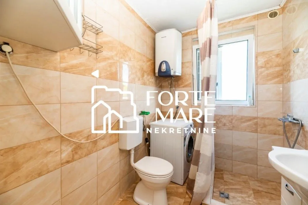 Prodaja, dvosoban stan, 70m², Herceg Novi, Crna Gora
