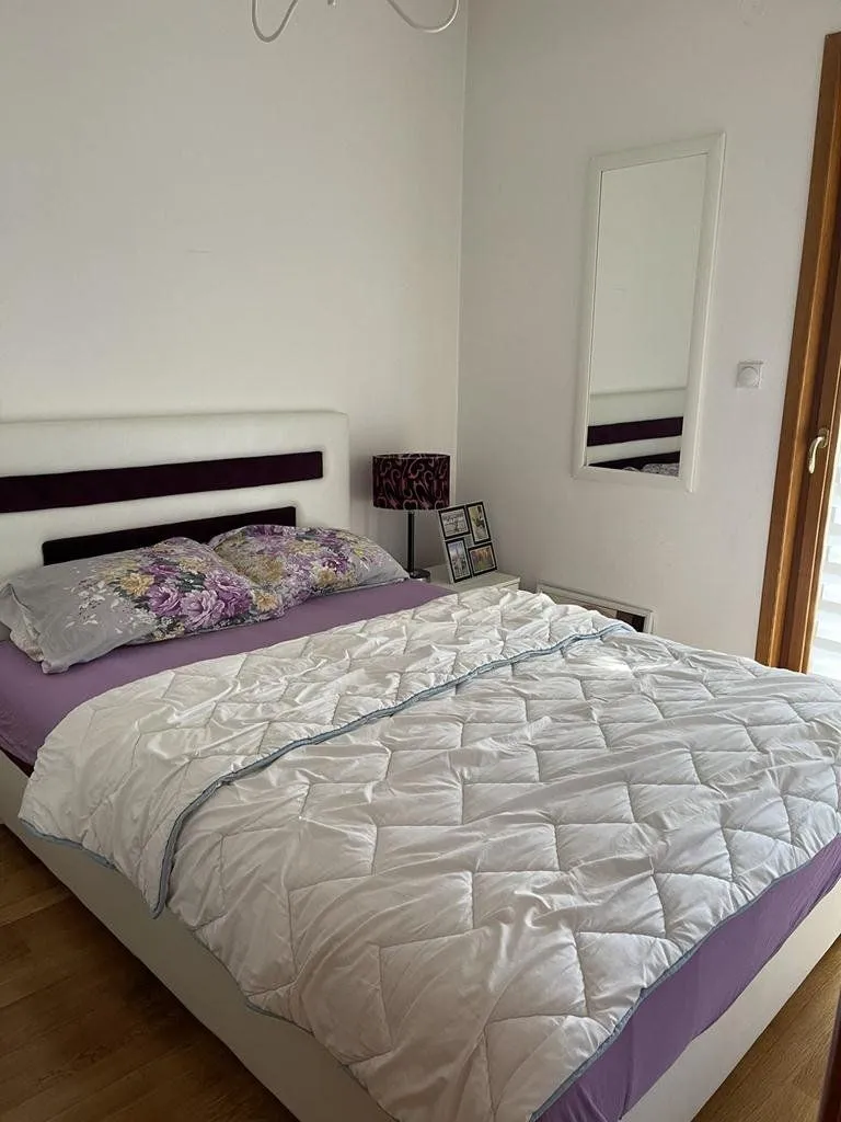 Izdavanje, jednosoban stan, 40m², Pobrežje, Podgorica