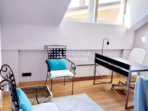 Izdavanje, četvorosoban stan, 120m², Savski Venac, Beograd - image 12