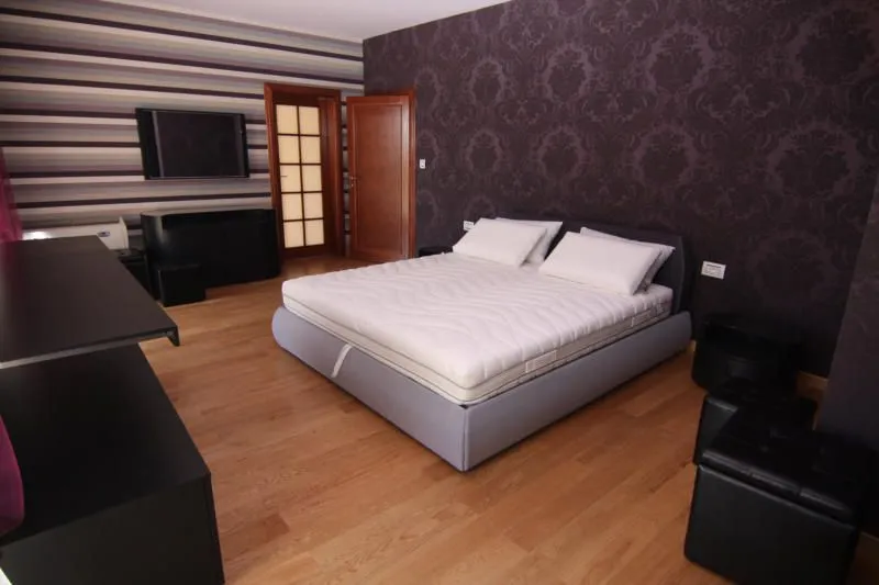Prodaja, kuća, 233m², Lastva Grbaljska, Kotor