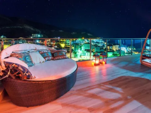 Sale, two bedroom apartment, 87m², Bečići, Budva - image 2