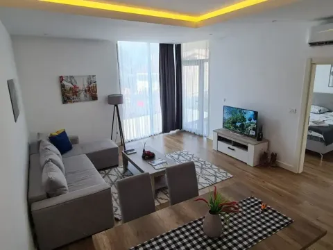 Izdavanje, stan, 51m², Tivat, Crna Gora - image 4