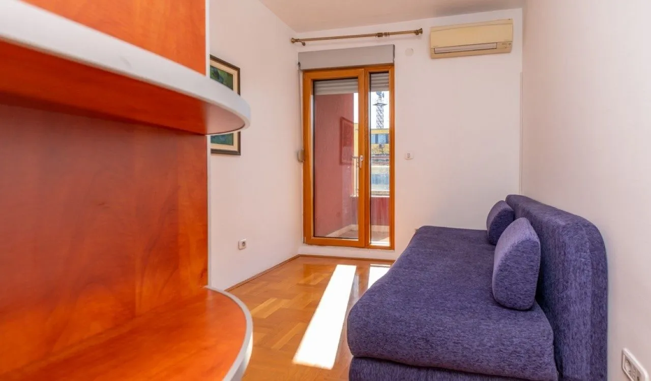Rent, two bedroom apartment, 68m², Preko Morače, Podgorica