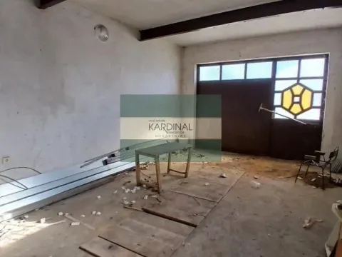 Prodaja, kuća, 536m², XI Kongres, Paraćin - image 13