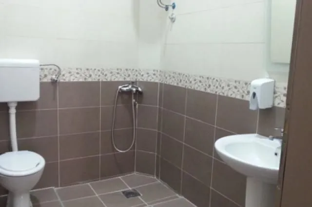 Izdavanje, kuća, 590m², Zemun Sve Podlokacije, Beograd