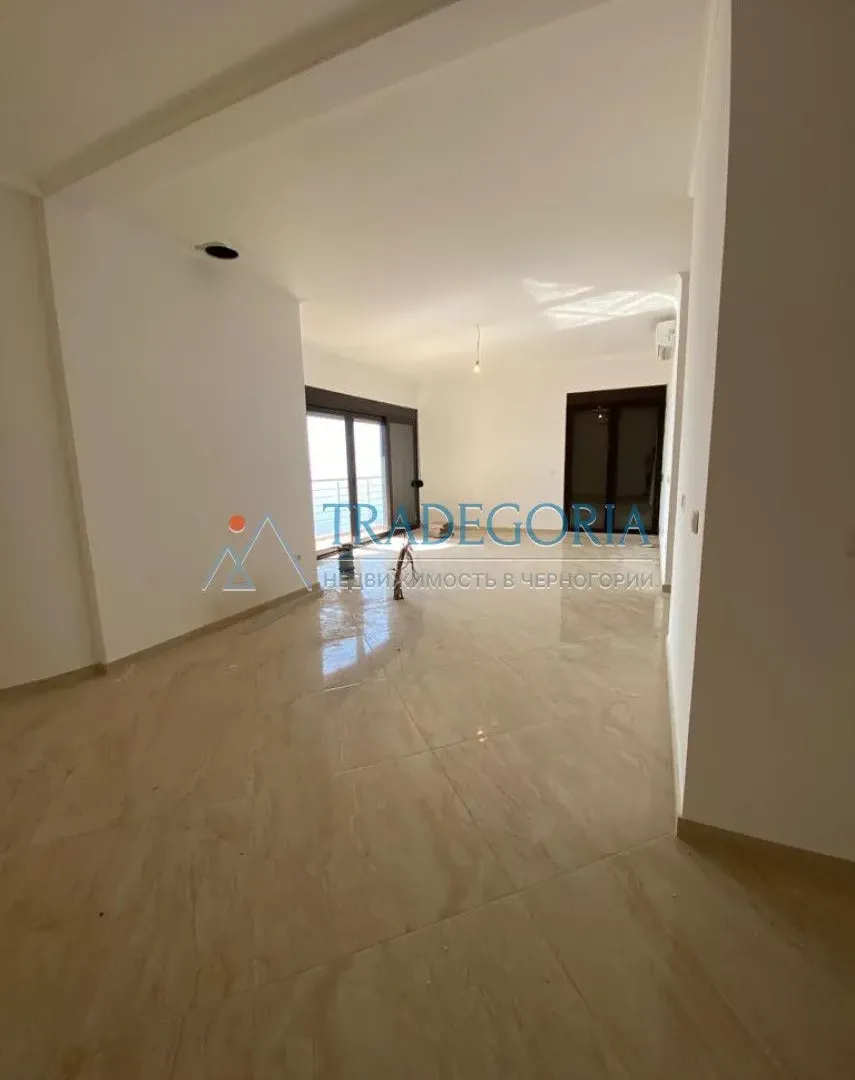 Prodaja, trosoban stan, 227m², Dobra Voda, Bar