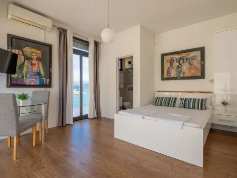 Sale, house, 172m², Kotor, Crna Gora - image 20