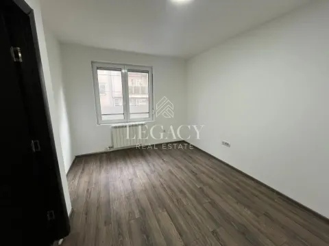Izdavanje, poslovni prostor, 146m², Đeram Pijaca, Beograd - image 5