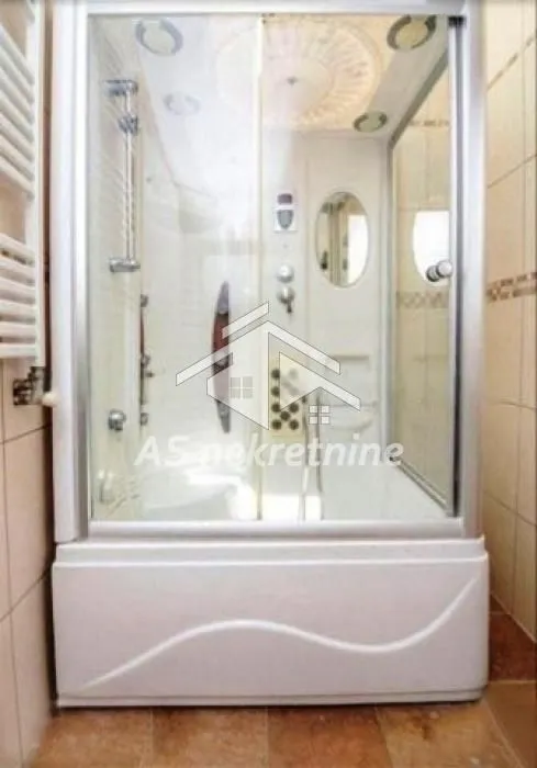 Rent, four bedroom apartment, 140m², Đeram Pijaca, Beograd