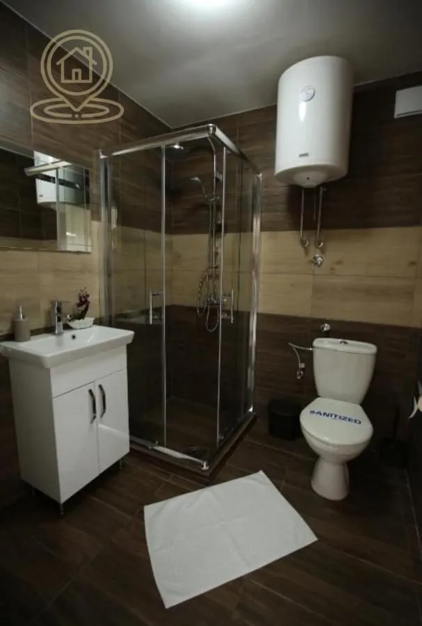 Rent, office space, 320m², Medijana, Niš