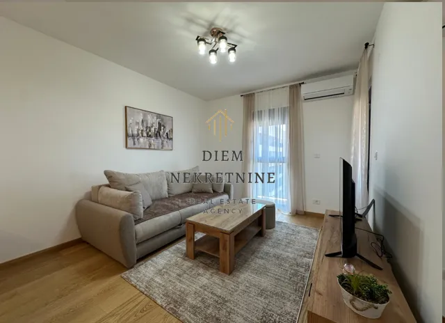 Izdavanje, jednosoban stan, 46m², City Kvart, Podgorica