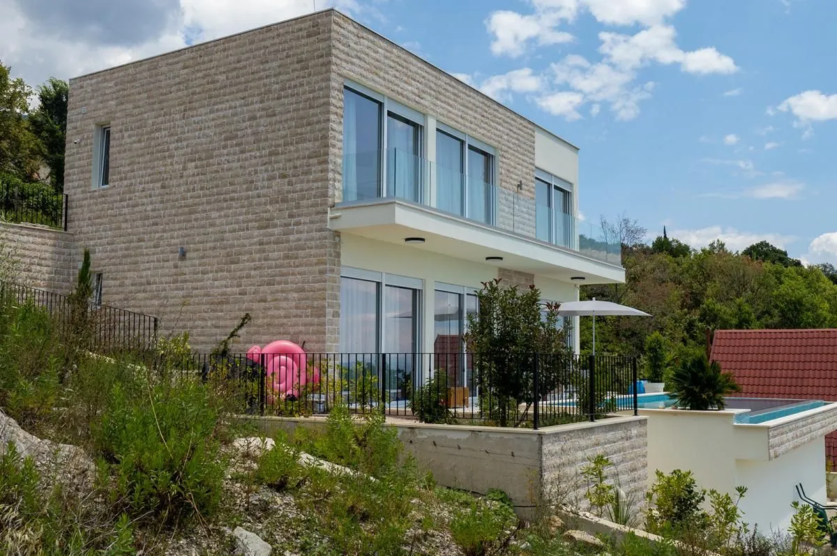 Prodaja, kuća, 320m², Herceg Novi, Crna Gora