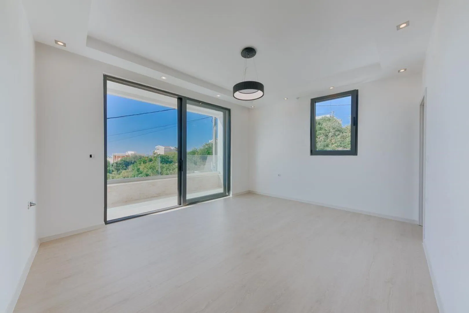 Sale, house, 365m², Utjeha, Bar