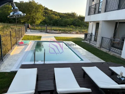 Sale, house, 290m², Tivat, Crna Gora - image 13