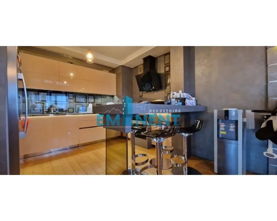 Prodaja, četvorosoban stan, 176m², Novi Beograd Blok 67, Novi Beograd Sve Podlokacije