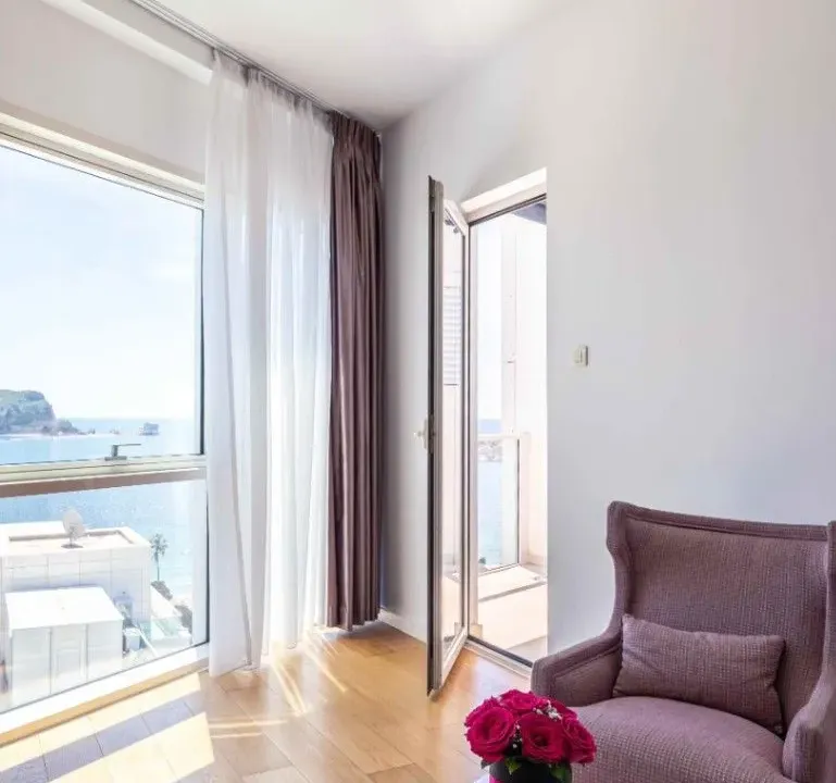 Daily-rent, one bedroom apartment, 77m², Budva, Crna Gora