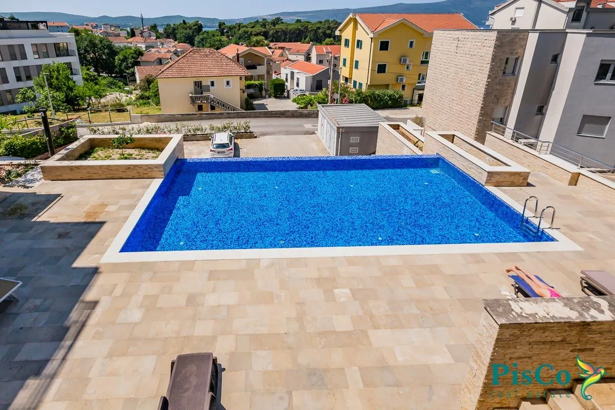 Prodaja, jednosoban stan, 57m², Tivat, Crna Gora