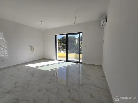 Prodaja, jednosoban stan, 49m², Tivat, Crna Gora - image 2