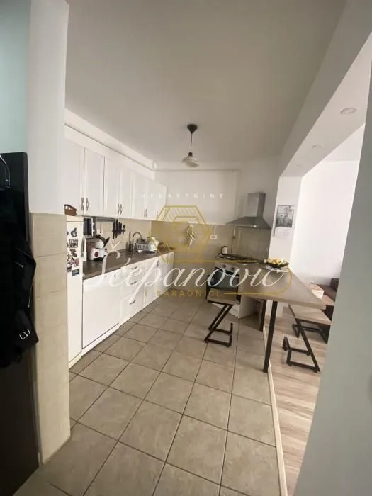 Prodaja, kuća, 181m², Klisa, Novi Sad Sve Podlokacije