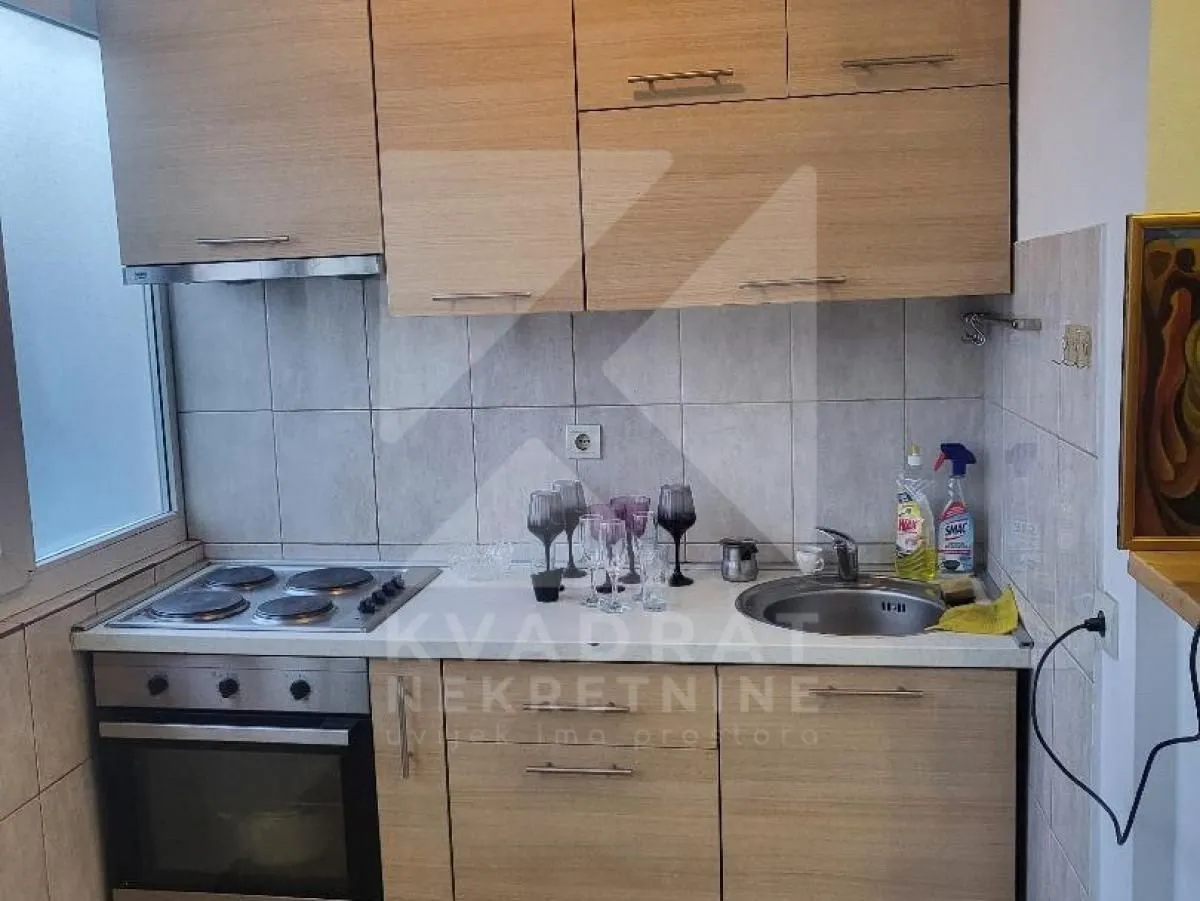 Prodaja, dvosoban stan, 73m², Centar, Podgorica