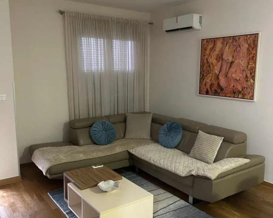Izdavanje, dvosoban stan, 65m², City Kvart, Podgorica