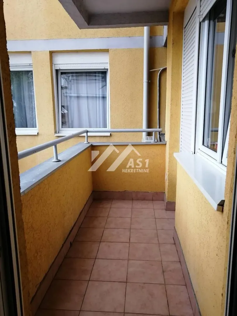 Izdavanje, dvosoban stan, 45m², Rotkvarija, Novi Sad Sve Podlokacije