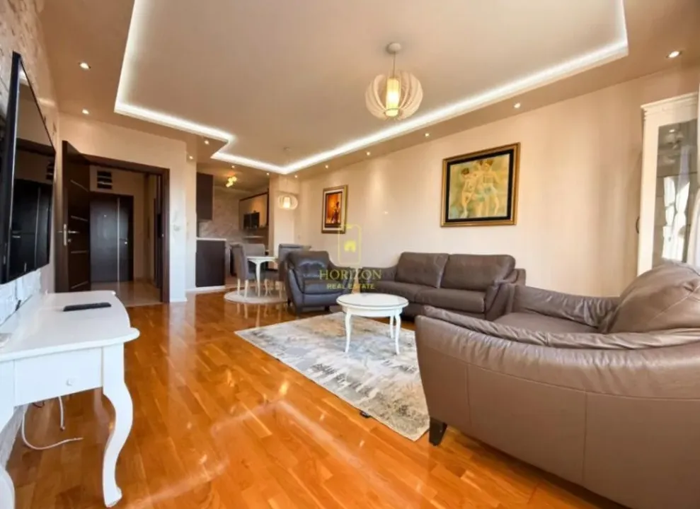 Izdavanje, dvosoban stan, 90m², Preko Morače, Podgorica