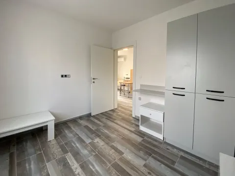 Izdavanje, dvosoban stan, 60m², Radovići, Tivat - image 7