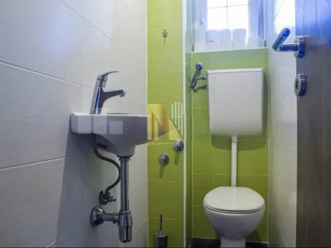 Izdavanje, trosoban stan, 82m², Novo naselje, Novi Sad - image 18