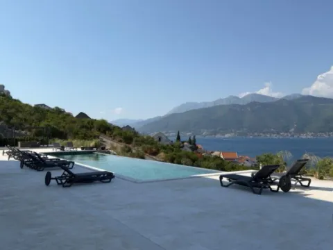 Sale, three bedroom apartment, Kotor, Crna Gora - image 9