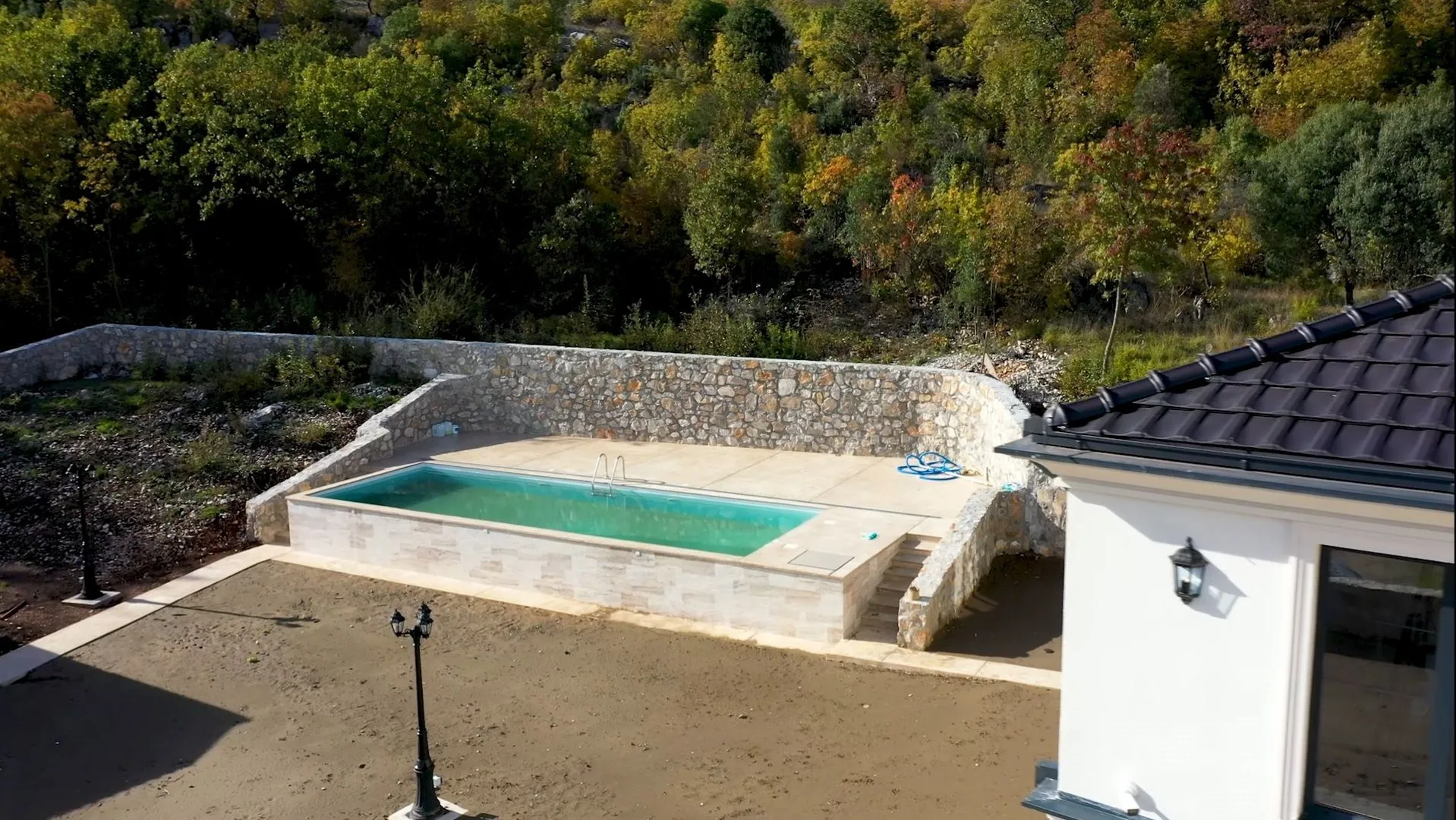 Prodaja, kuća, 350m², Podgorica, Crna Gora