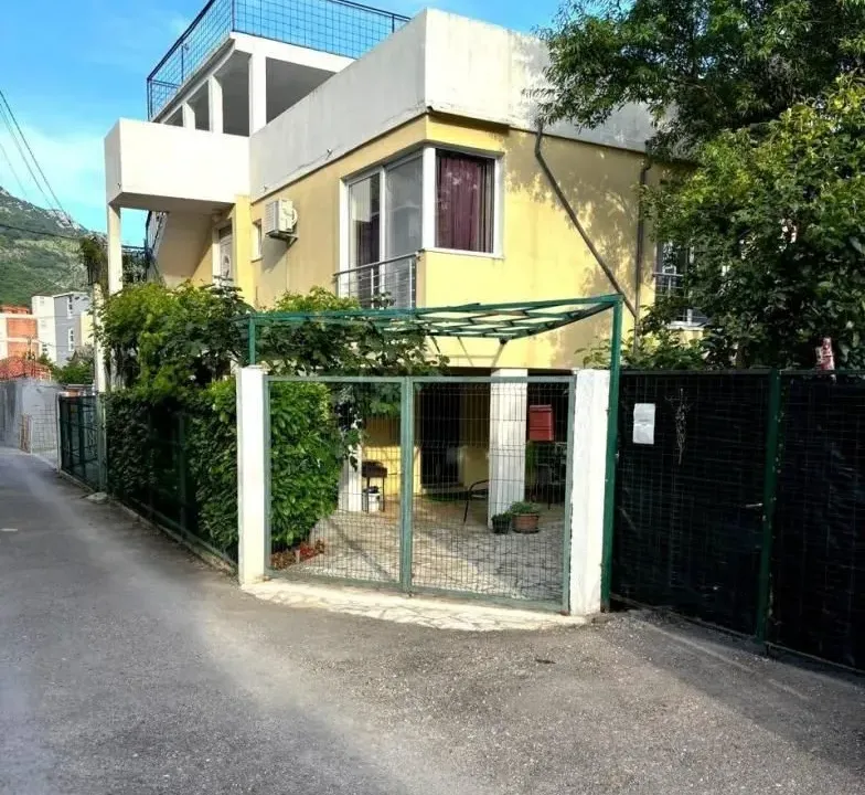 Prodaja, kuća, 180m², Sutomore, Bar