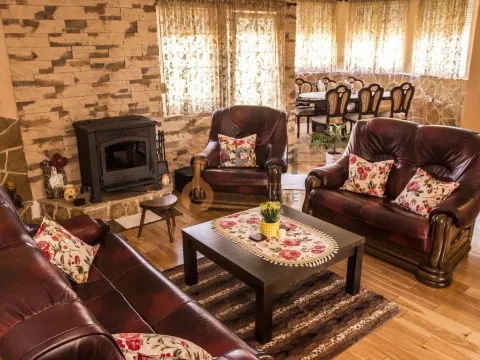 Sale, house, 400m², Ostalo, Podgorica - image 2